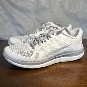 Nike Free 4.0 White and Grey Women’s Size 8